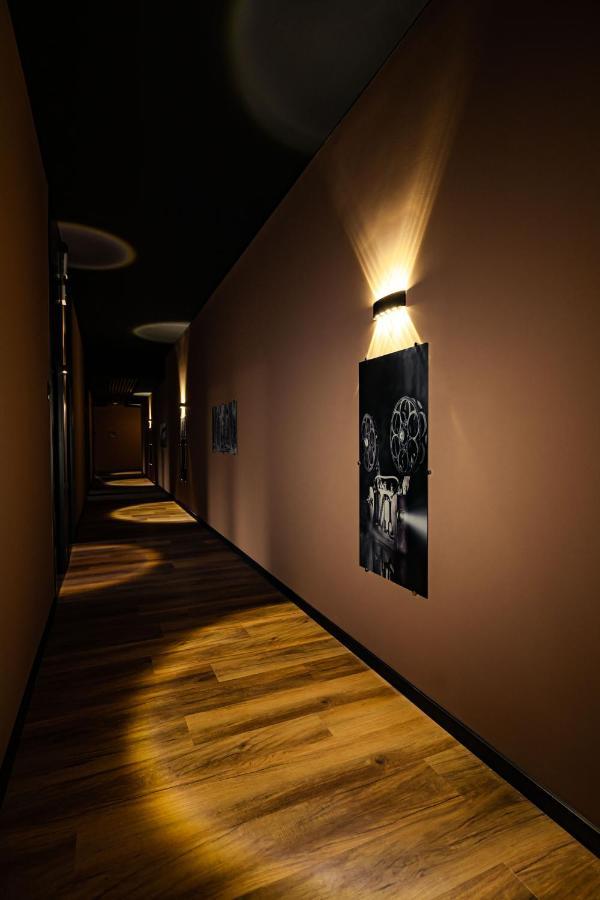 24Seven Hotel Швабах Екстериор снимка