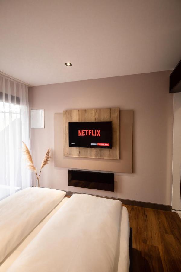24Seven Hotel Швабах Екстериор снимка