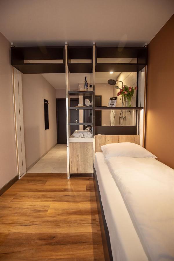 24Seven Hotel Швабах Екстериор снимка