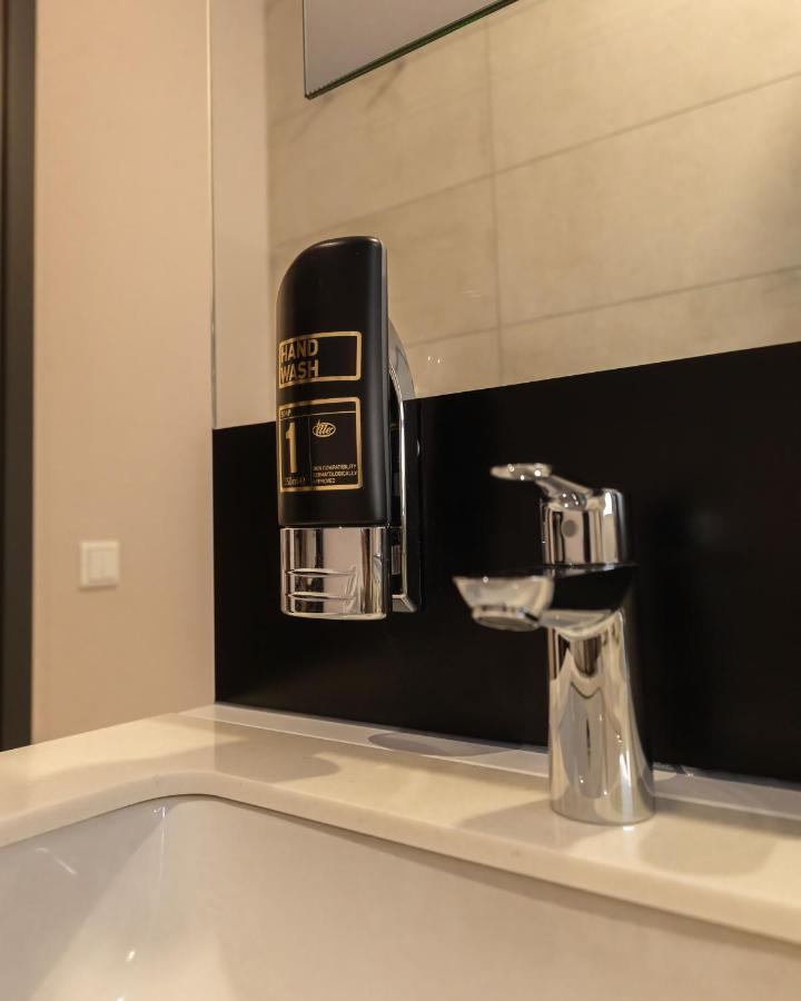 24Seven Hotel Швабах Екстериор снимка