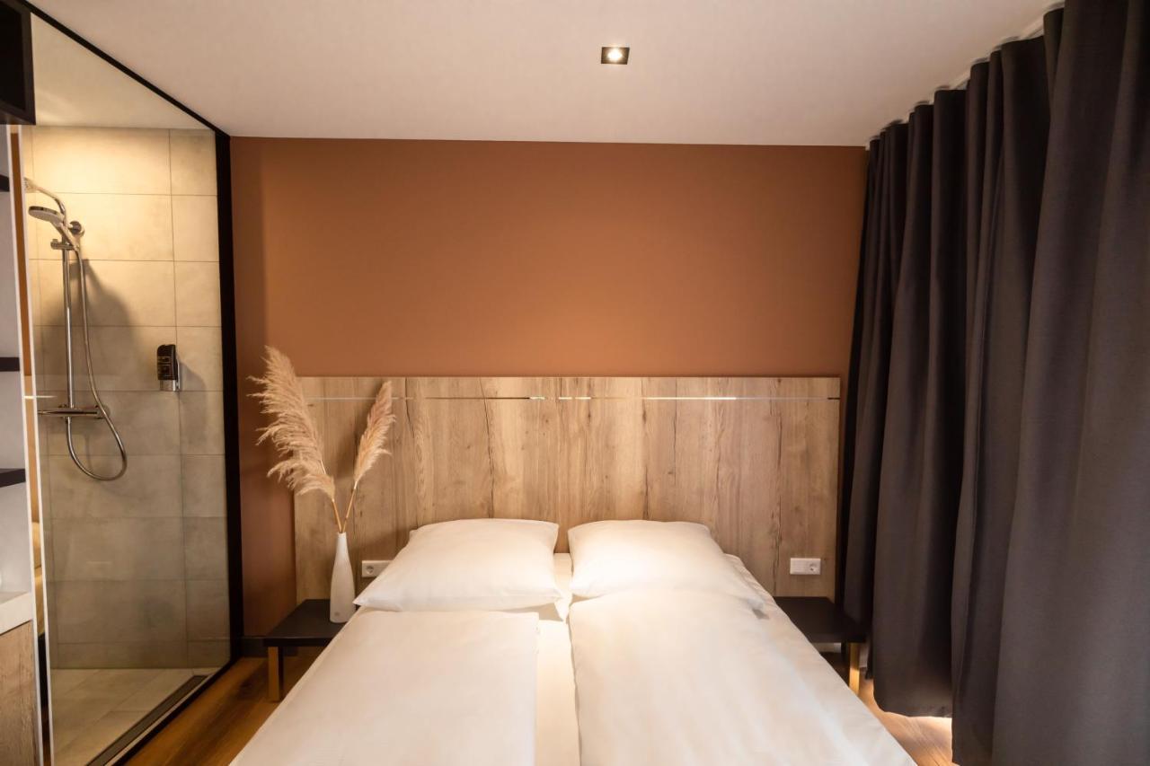 24Seven Hotel Швабах Екстериор снимка